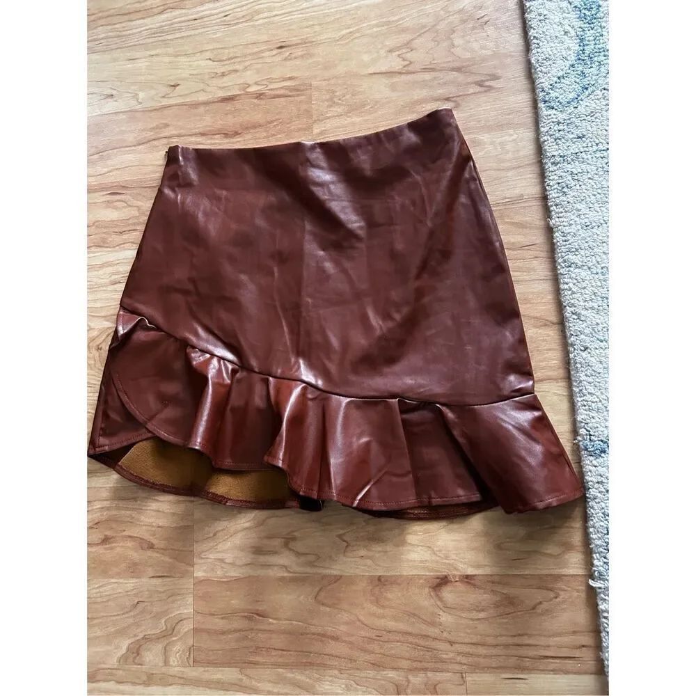 SHEIN faux leather skirt size m